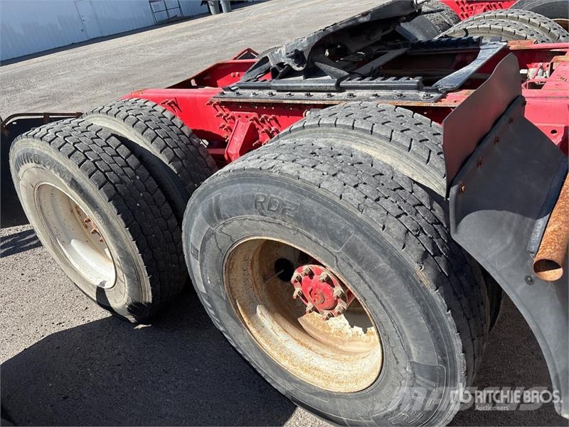 Mack CXU613 Тягачі