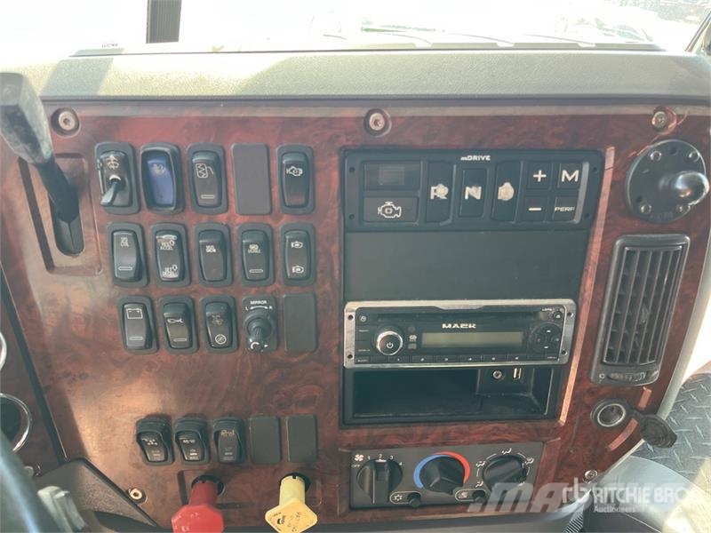 Mack CXU613 Traktorske jedinice