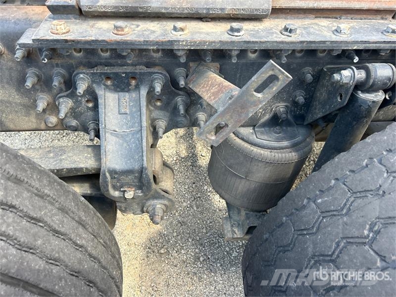 Mack CXU613 Autotractoare