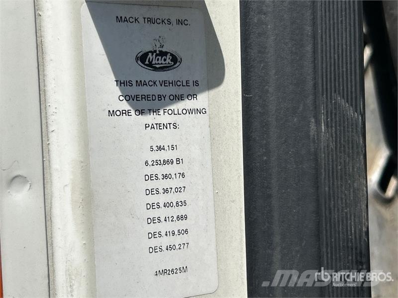 Mack CXU613 Autotractoare