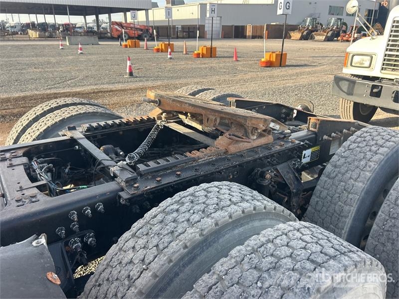 Mack CXU613 Тягачі