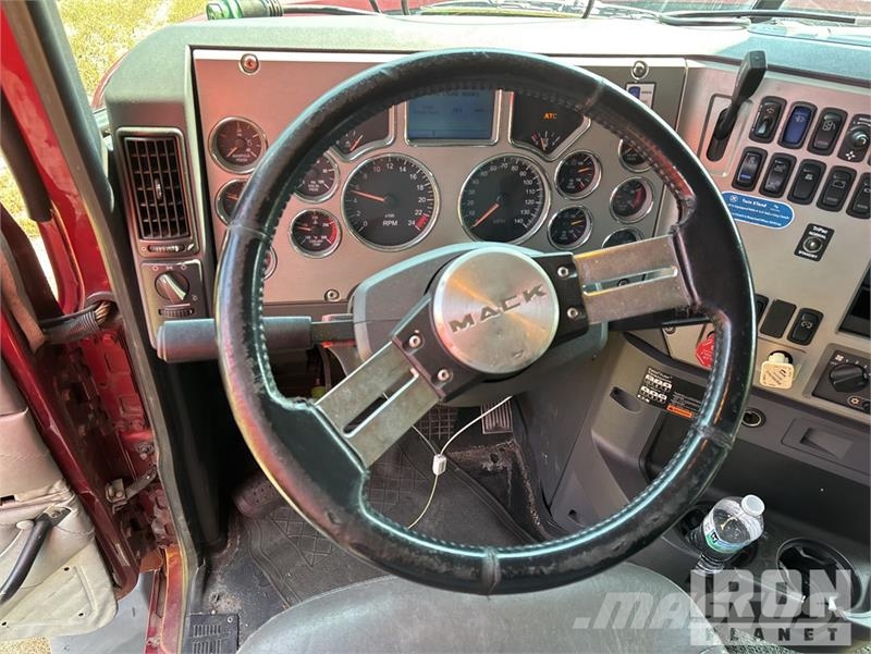 Mack CXU613 Motrici e Trattori Stradali