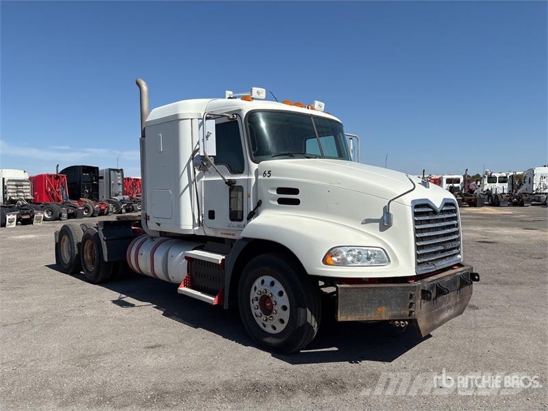 Mack CXU613 Cabezas tractoras