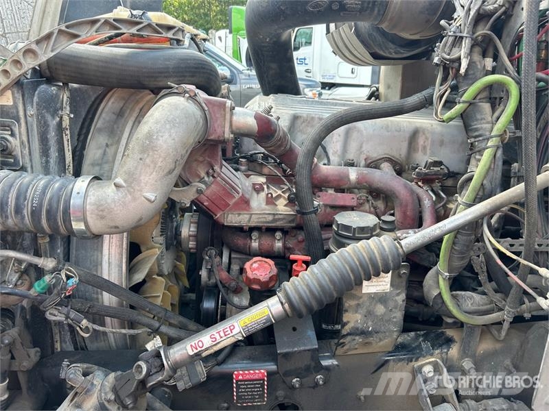 Mack CXU613 Autotractoare