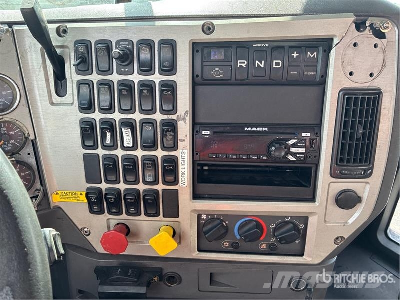 Mack CXU613 Sattelzugmaschinen
