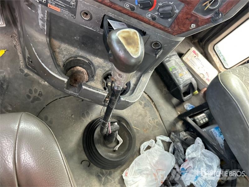 Mack CXU613 Тягачі
