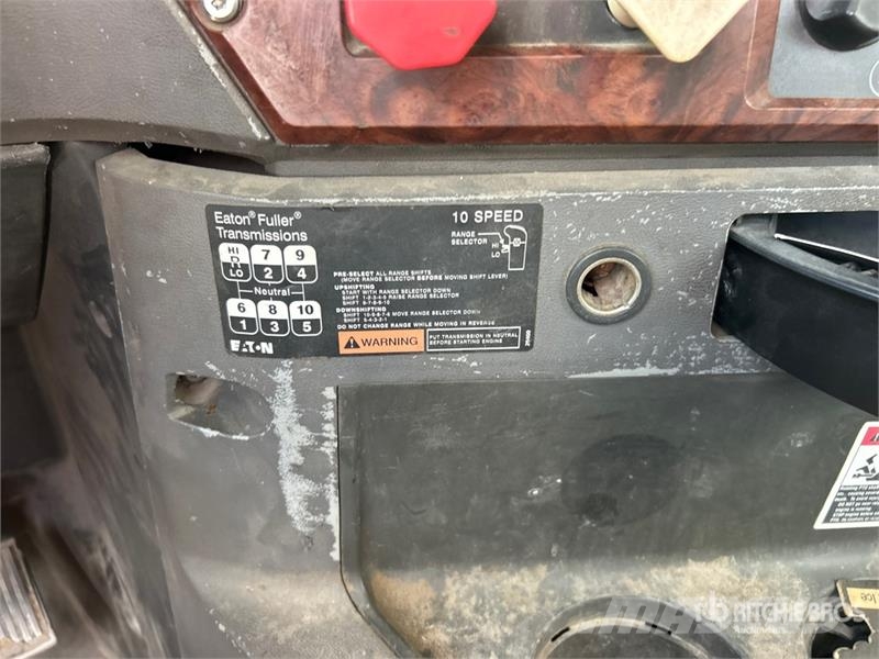 Mack CXU613 Тягачі