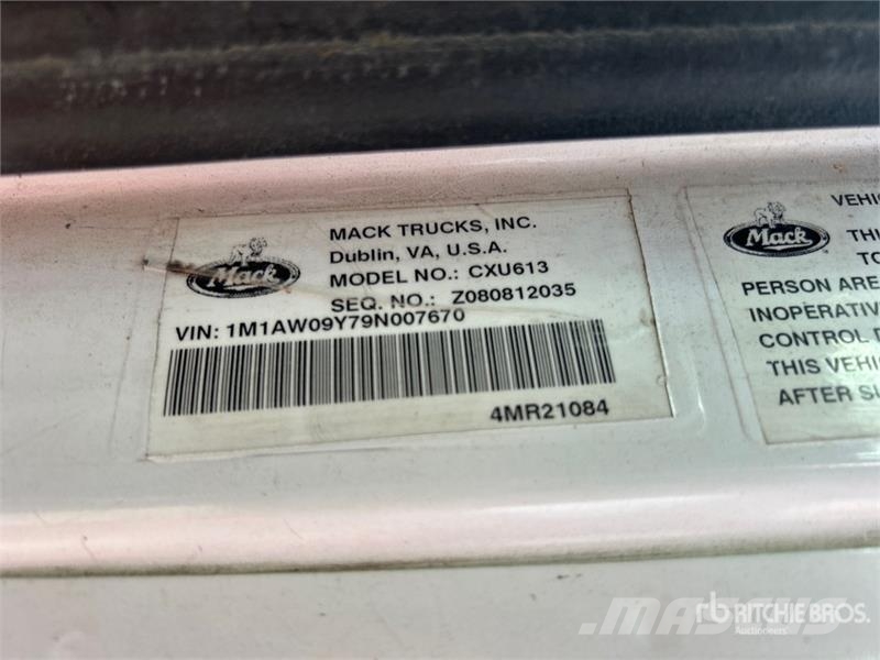 Mack CXU613 Тягачі