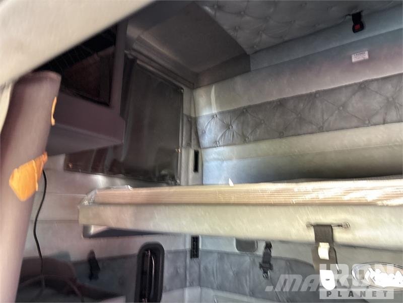 Mack CXU613 Motrici e Trattori Stradali