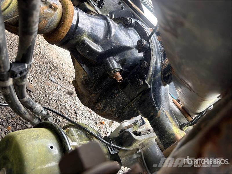 Mack CXU613 Naudoti vilkikai