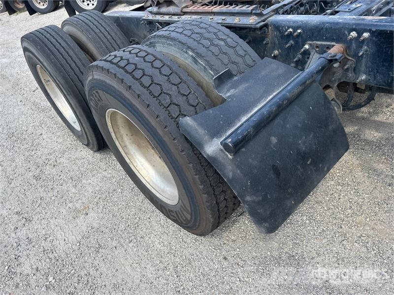 Mack CXU613 Autotractoare