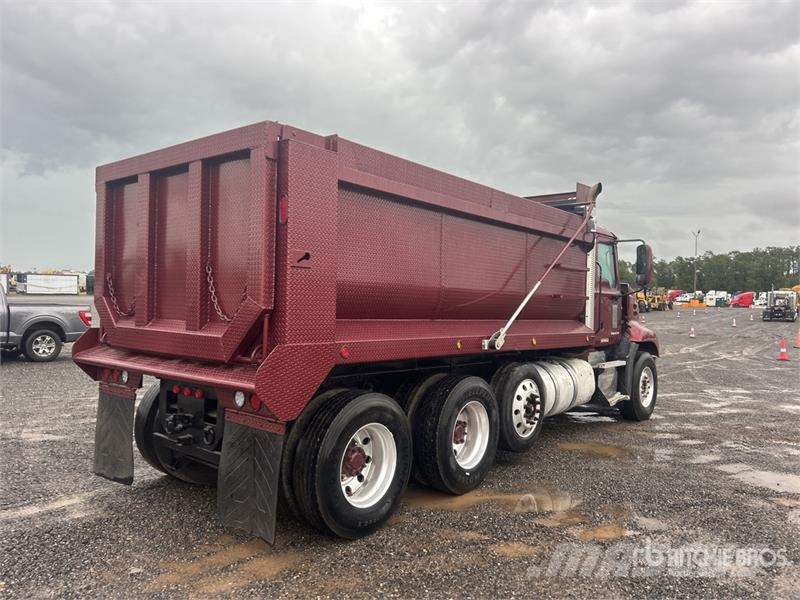 Mack CXU613 Camiones bañeras basculantes o volquetes