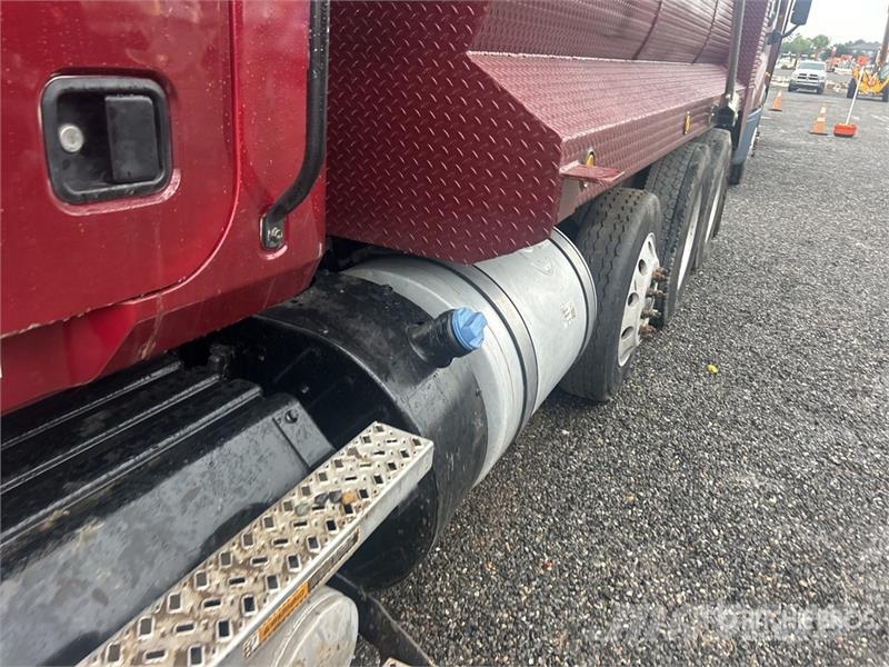 Mack CXU613 Camiones bañeras basculantes o volquetes