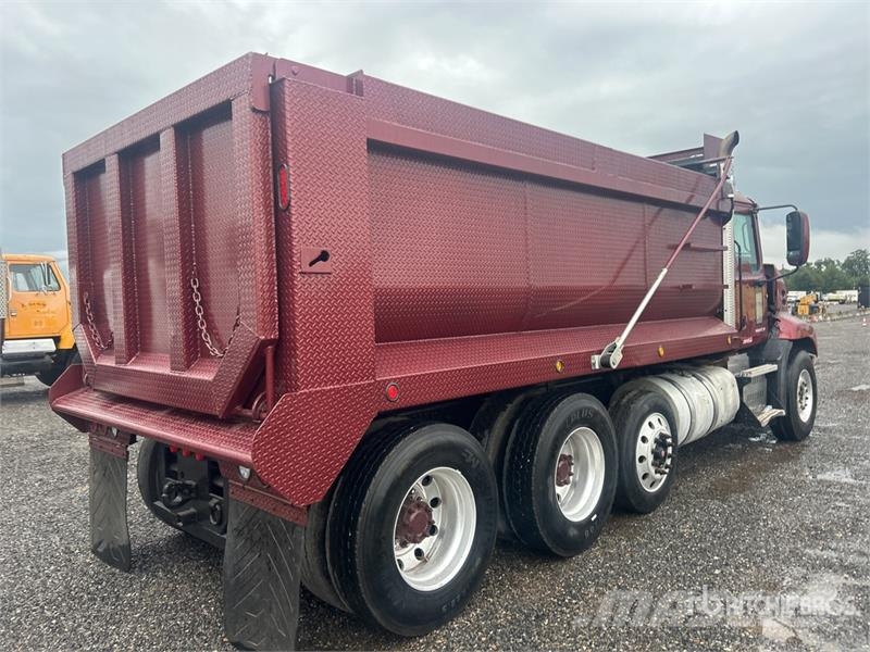 Mack CXU613 Camiones bañeras basculantes o volquetes