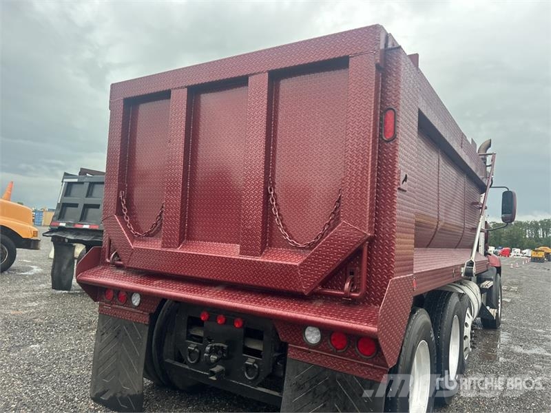 Mack CXU613 Camiones bañeras basculantes o volquetes