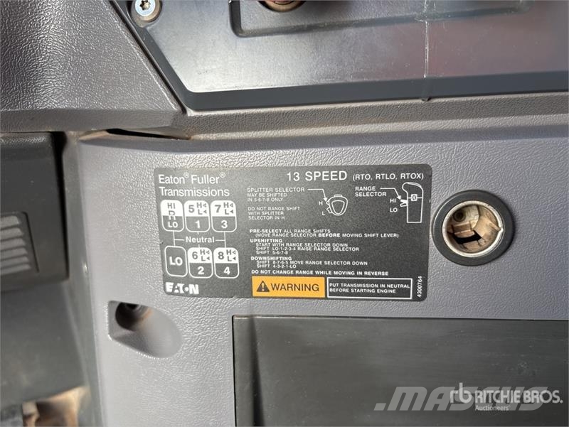 Mack CXU613 Тягачі