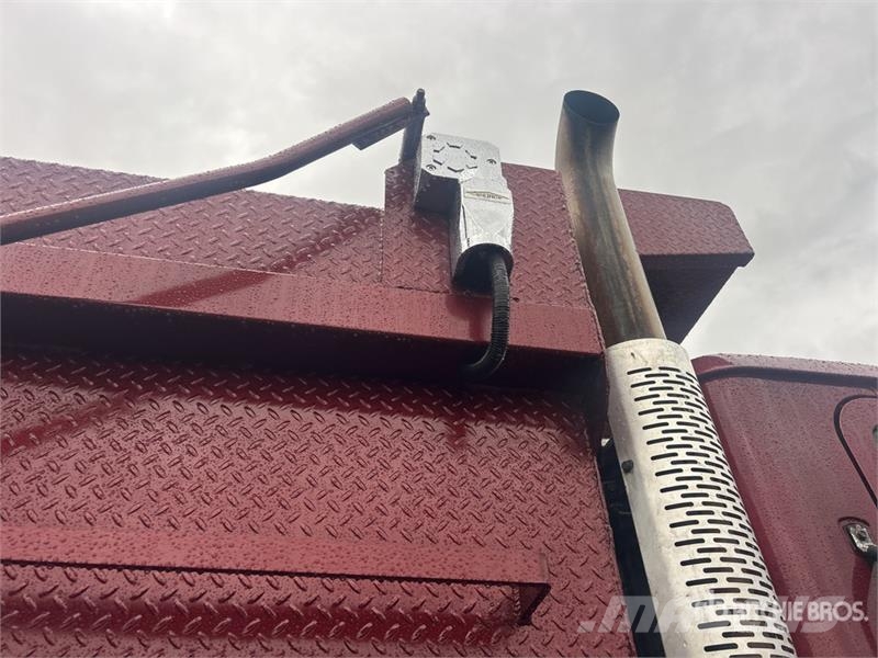 Mack CXU613 Camiones bañeras basculantes o volquetes