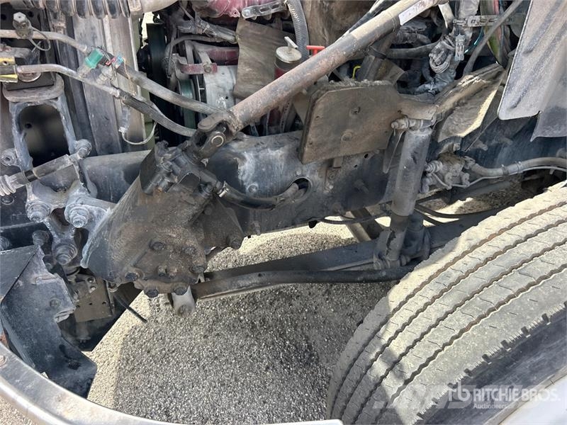 Mack CXU613 Тягачі