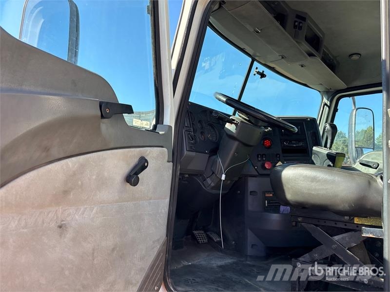Mack CXU613 6x4 T/A Dump Truck Tipper trucks