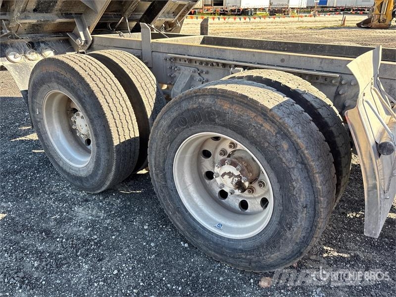 Mack CXU613 6x4 T/A Dump Truck Tipper trucks
