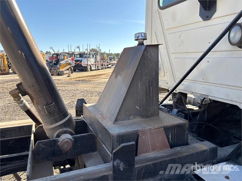 Mack CXU613 6x4 T/A Dump Truck Tipper trucks