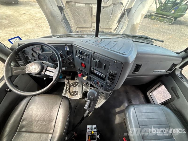 Mack CXU613 6x4 T/A Dump Truck Kipper