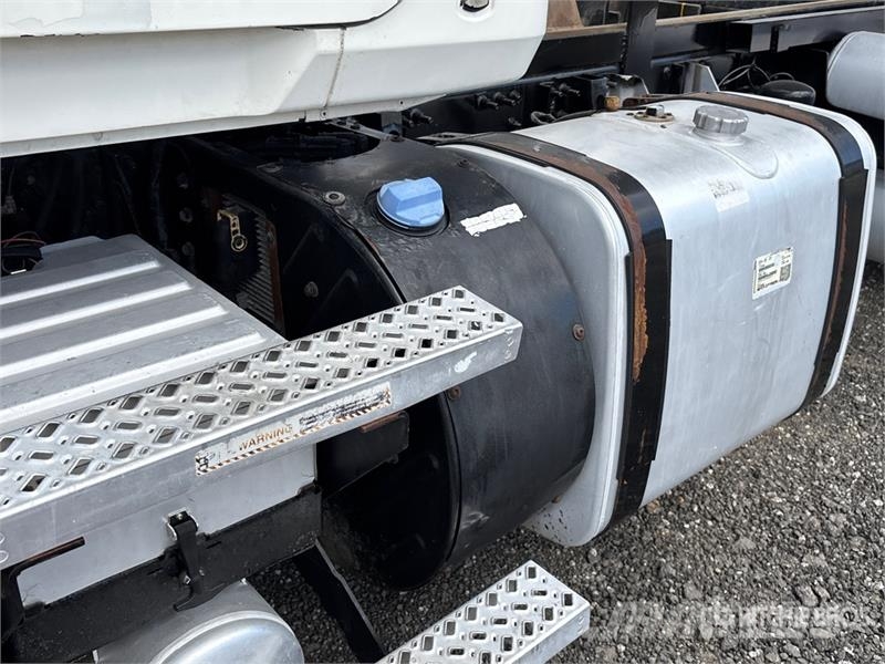 Mack CXU613 6x4 T/A Dump Truck Kipper