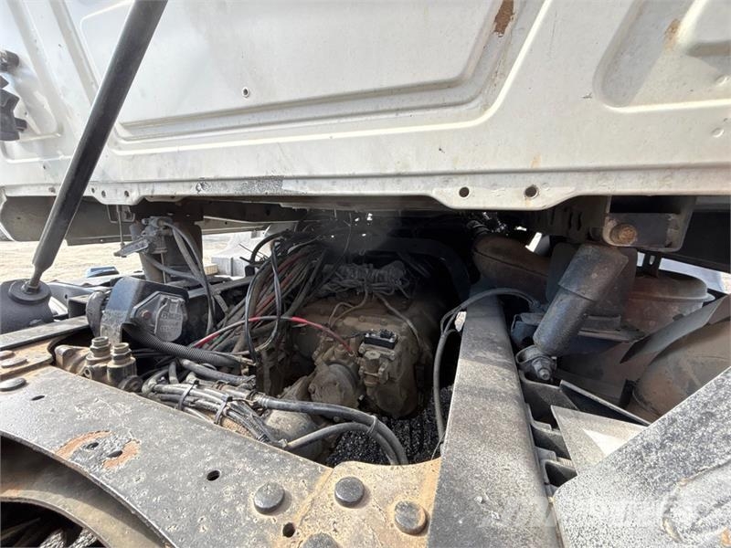 Mack CXU613 6x4 T/A Dump Truck Kipper