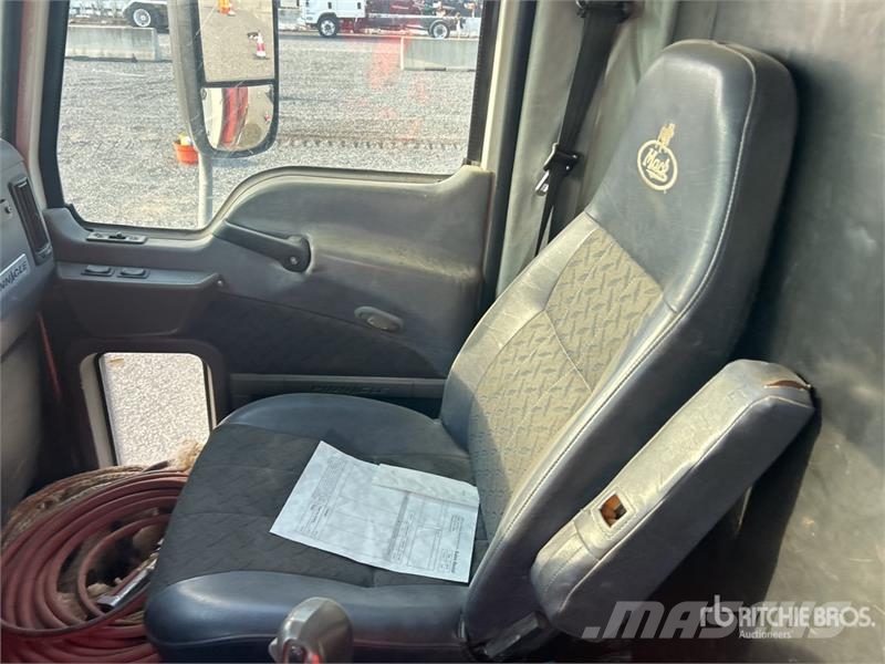 Mack CXU613 8x4 Tri/A Dump Truck Tipper trucks