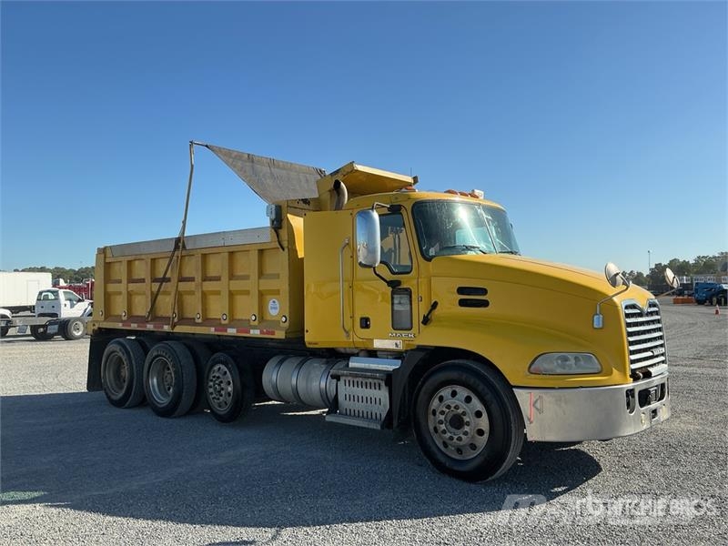 Mack CXU613 8x4 Tri/A Dump Truck 傾卸式卡車