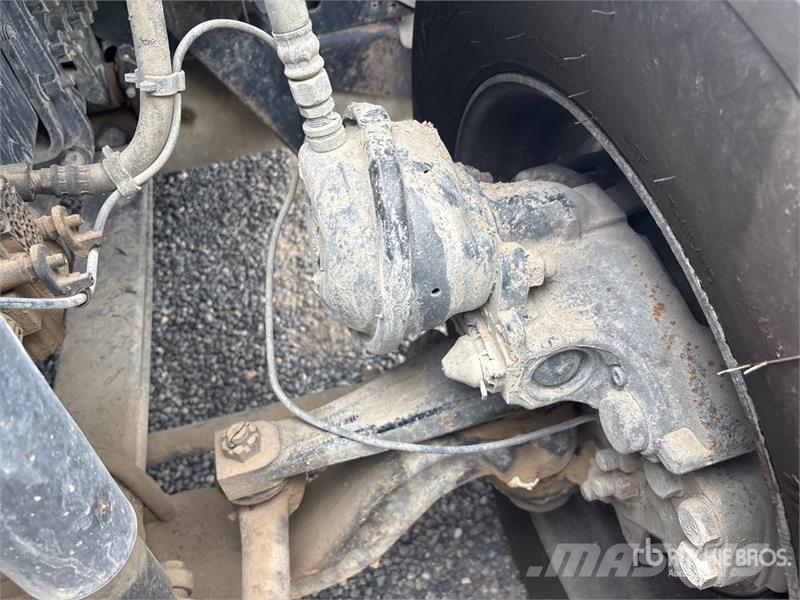 Mack CXU613 8x4 Tri/A Dump Truck 傾卸式卡車