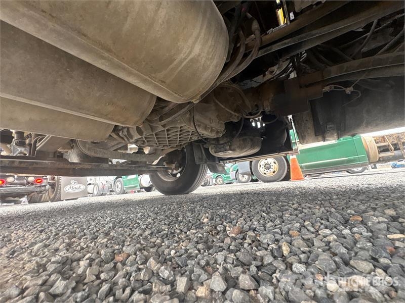 Mack CXU613 8x4 Tri/A Dump Truck 傾卸式卡車