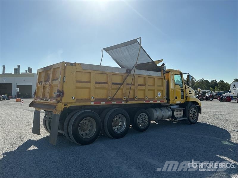 Mack CXU613 8x4 Tri/A Dump Truck 傾卸式卡車
