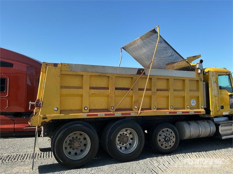 Mack CXU613 8x4 Tri/A Dump Truck 傾卸式卡車