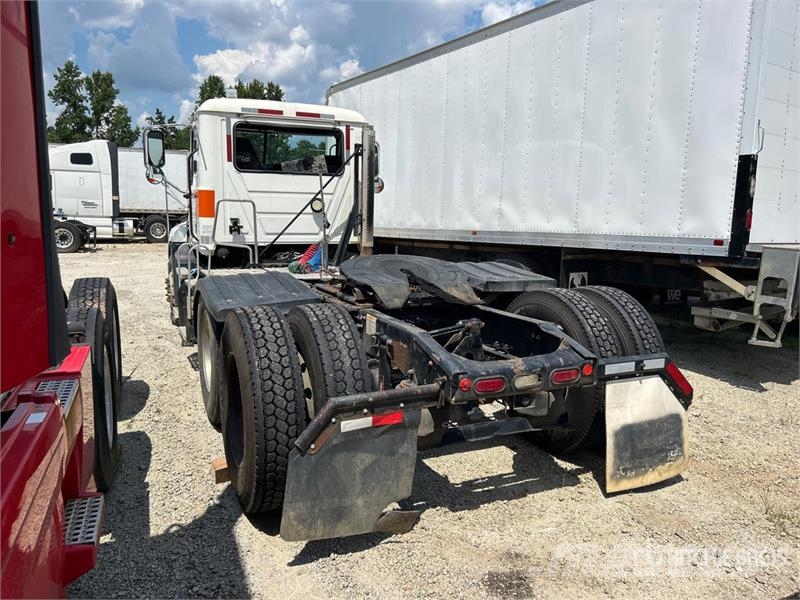 Mack CXU613T 6x2 T/A Day Cab Truck Tractor Autotractoare