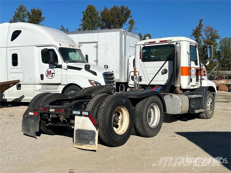 Mack CXU613T 6x2 T/A Day Cab Truck Tractor Trekkers