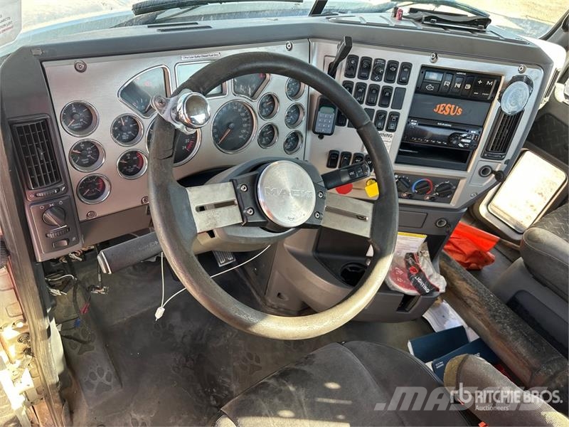 Mack CXU613T 6x2 T/A Day Cab Truck Tractor Trekkers