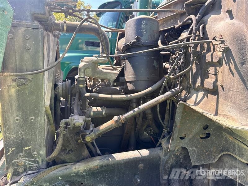 Mack DM611 6x4 T/A Day Cab Truck Tractor Naudoti vilkikai