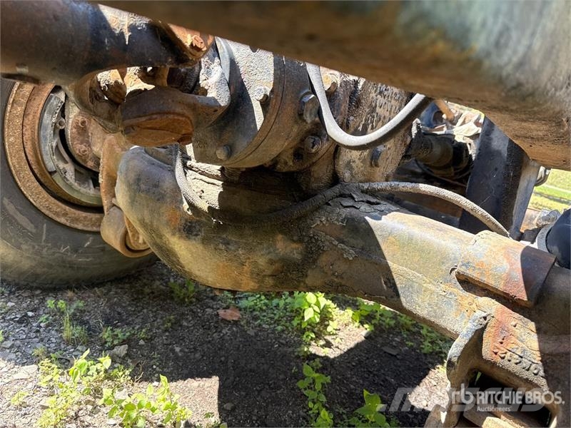 Mack DM611 6x4 T/A Day Cab Truck Tractor Naudoti vilkikai