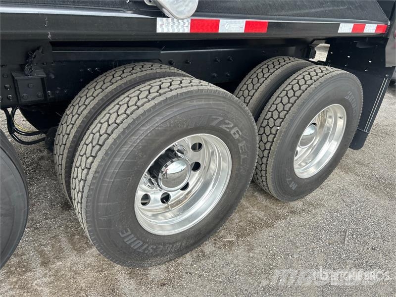 Mack GR64B 8x4 Tri/A Dump Truck (Unused) Kiper tovornjaki