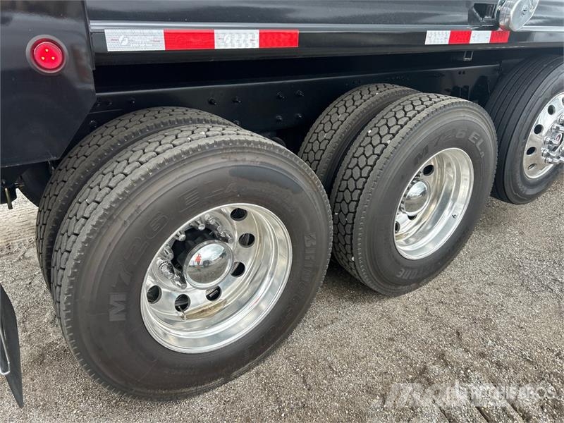 Mack GR64B 8x4 Tri/A Dump Truck (Unused) Kiper tovornjaki