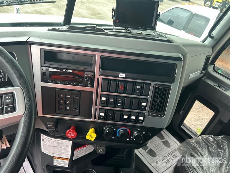 Mack GR64B 8x4 Tri/A Dump Truck (Unused) Kiper tovornjaki