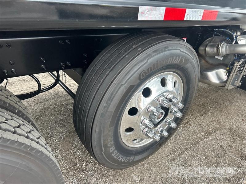 Mack GR64B 8x4 Tri/A Dump Truck (Unused) Kiper tovornjaki
