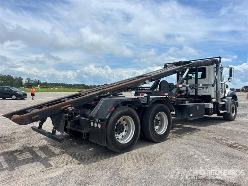 Mack GR64B9 6x4 Roll-Off Truck Kravas automašinas konteineru vedeji