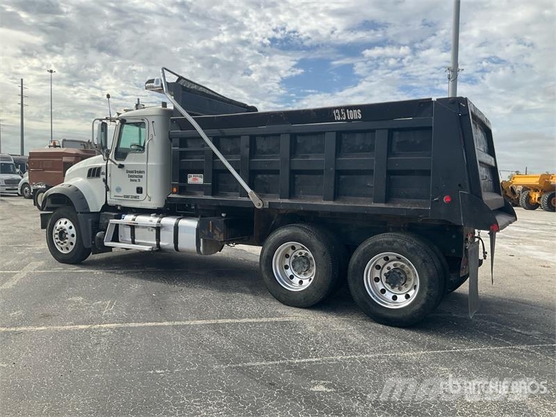 Mack GR64F 6x4 T/A Dump Truck Φορτηγά Ανατροπή