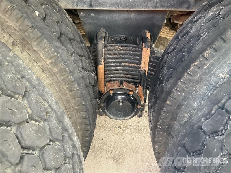 Mack GR64F 6x4 T/A Dump Truck Φορτηγά Ανατροπή