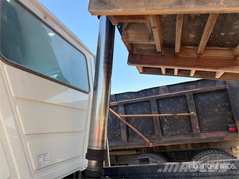 Mack GR64F 6x4 T/A Dump Truck 덤프 트럭