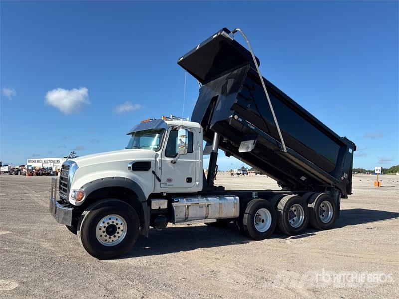 Mack GR64F 6x4 Tri/A Dump Truck Kipper