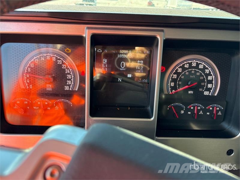 Mack GR64F 6x4 Tri/A Dump Truck Kipper