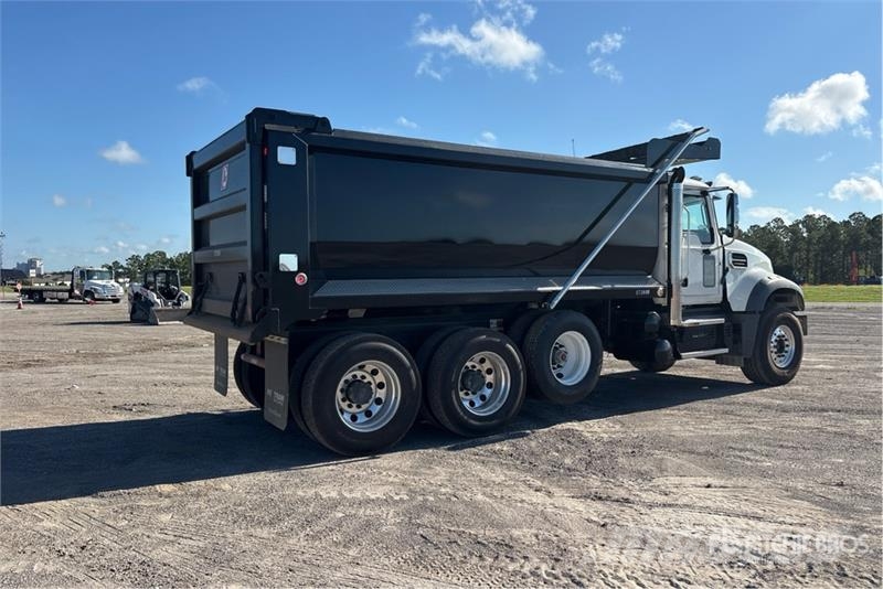 Mack GR64F 6x4 Tri/A Dump Truck Kipper